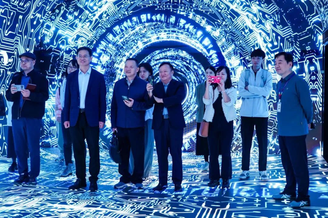 2024120602 国家广电总局发展研究中心一行赴金年金字招牌励丰文化调研指导