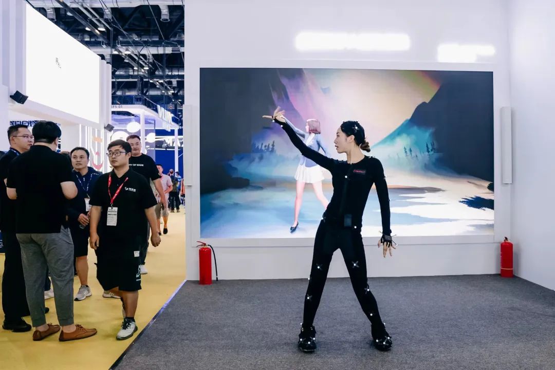 “AI+智能显示”引领未来 金年金字招牌新品InfoComm展大放异彩